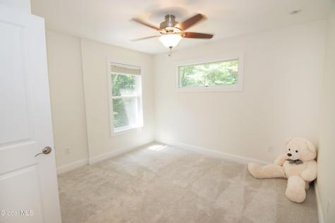 3 Iris Drive Saratoga Springs NY 12866
