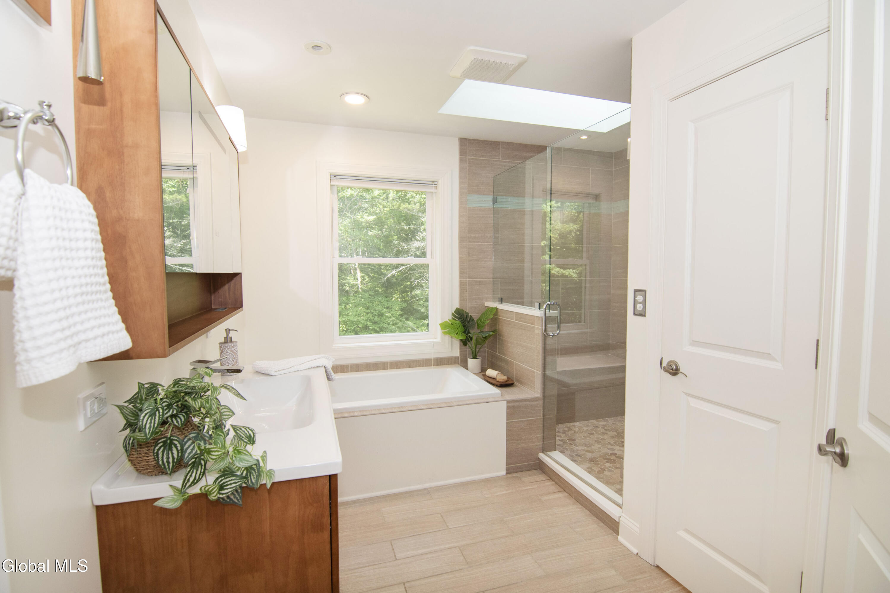 3 Iris Drive Saratoga Springs NY 12866