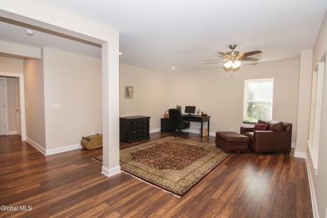 3 Iris Drive Saratoga Springs NY 12866