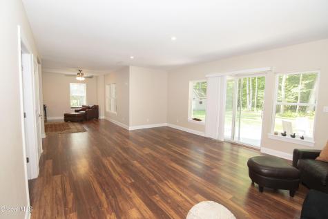 3 Iris Drive Saratoga Springs NY 12866