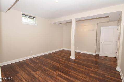3 Iris Drive Saratoga Springs NY 12866