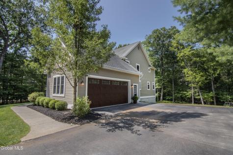 3 Iris Drive Saratoga Springs NY 12866