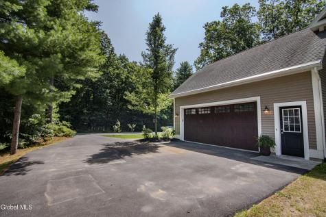 3 Iris Drive Saratoga Springs NY 12866