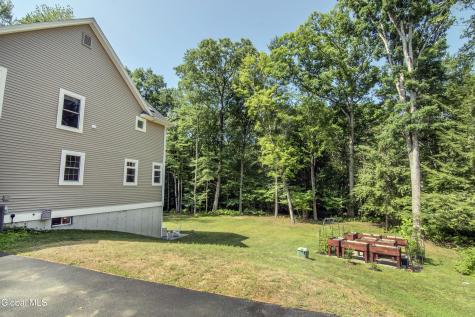 3 Iris Drive Saratoga Springs NY 12866