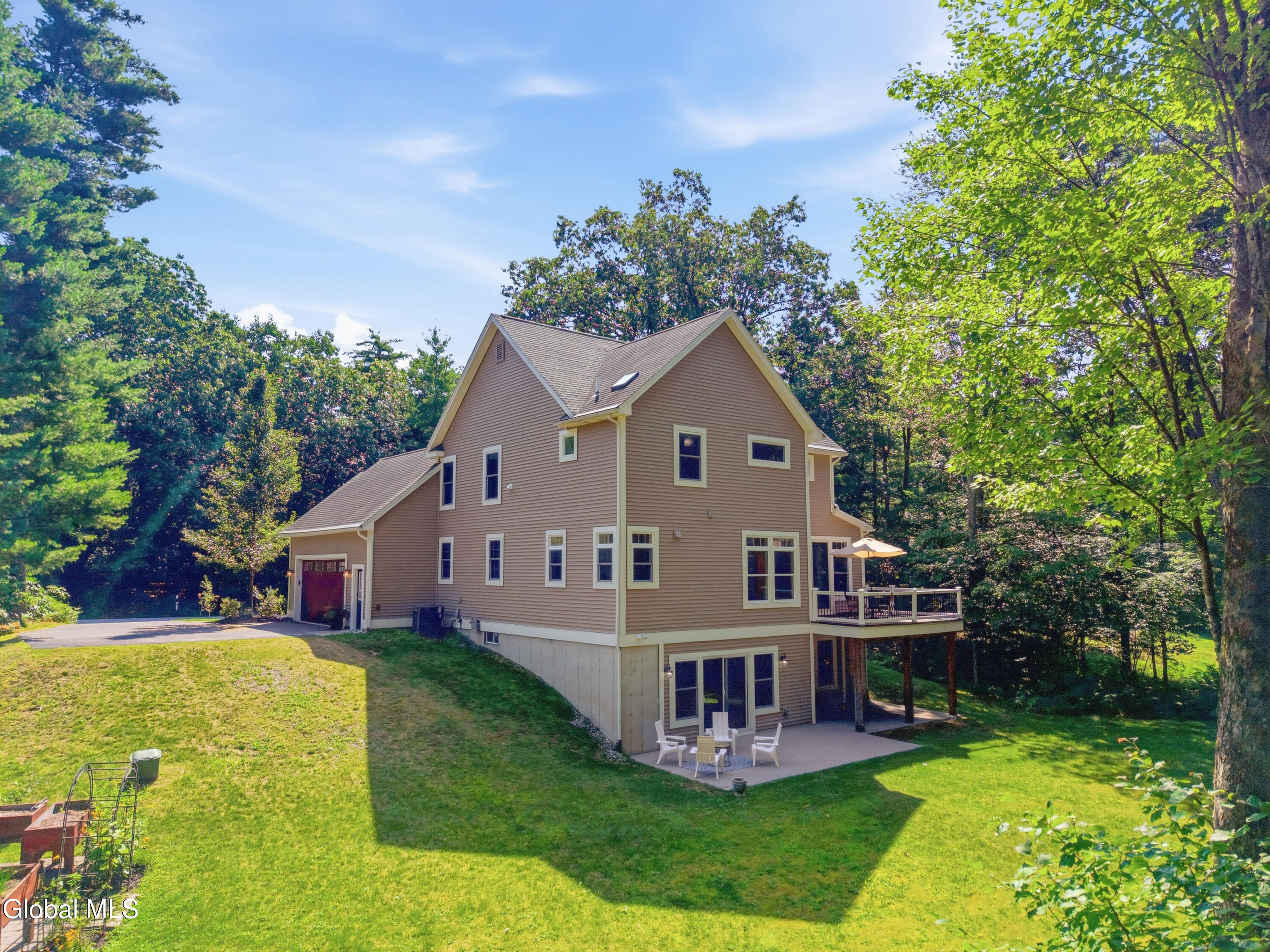 3 Iris Drive Saratoga Springs NY 12866