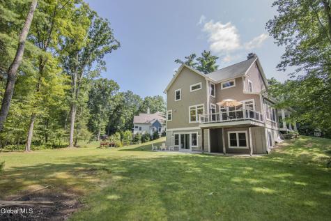 3 Iris Drive Saratoga Springs NY 12866