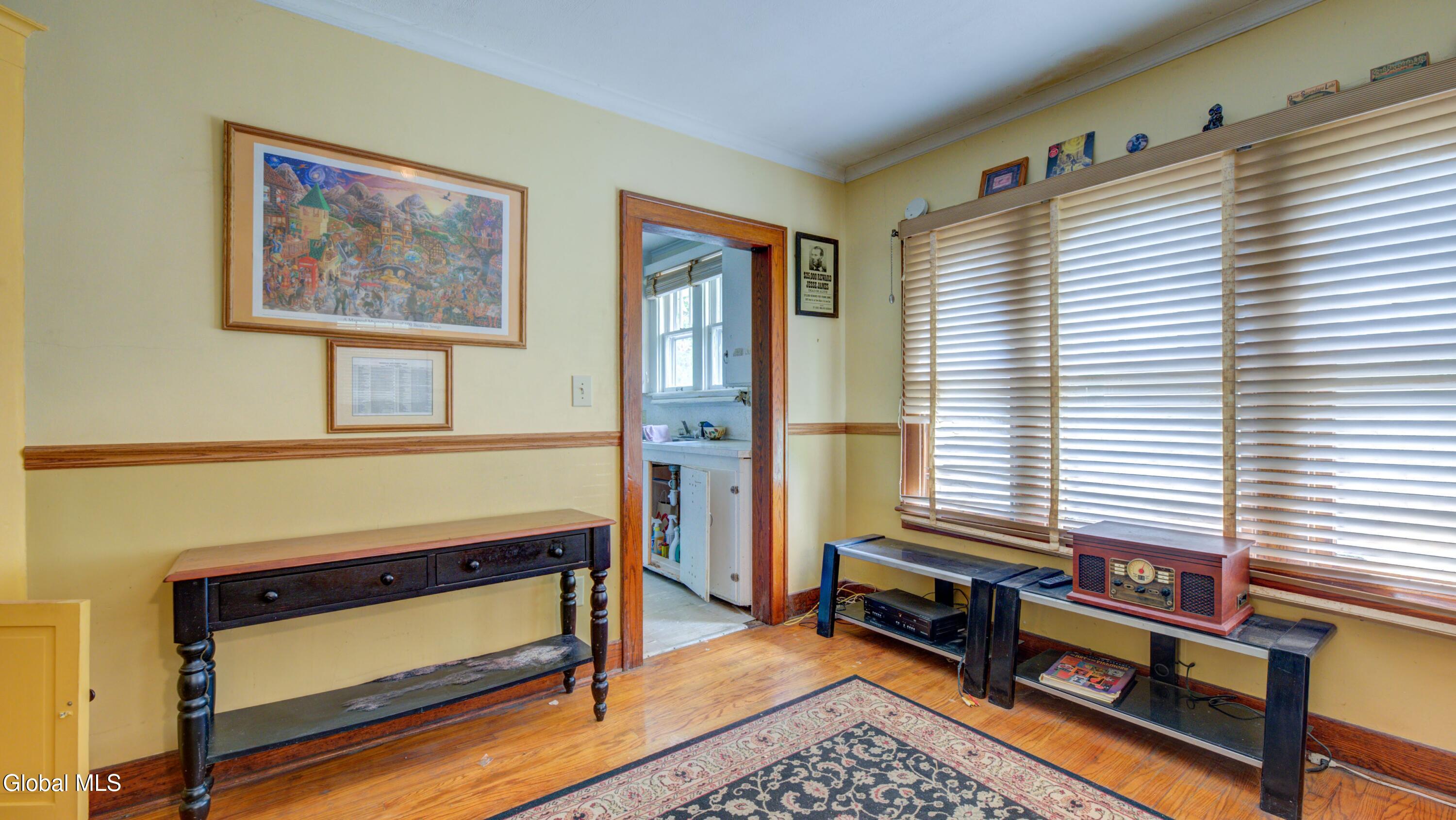 16 N Hollywood Avenue Gloversville NY 12078