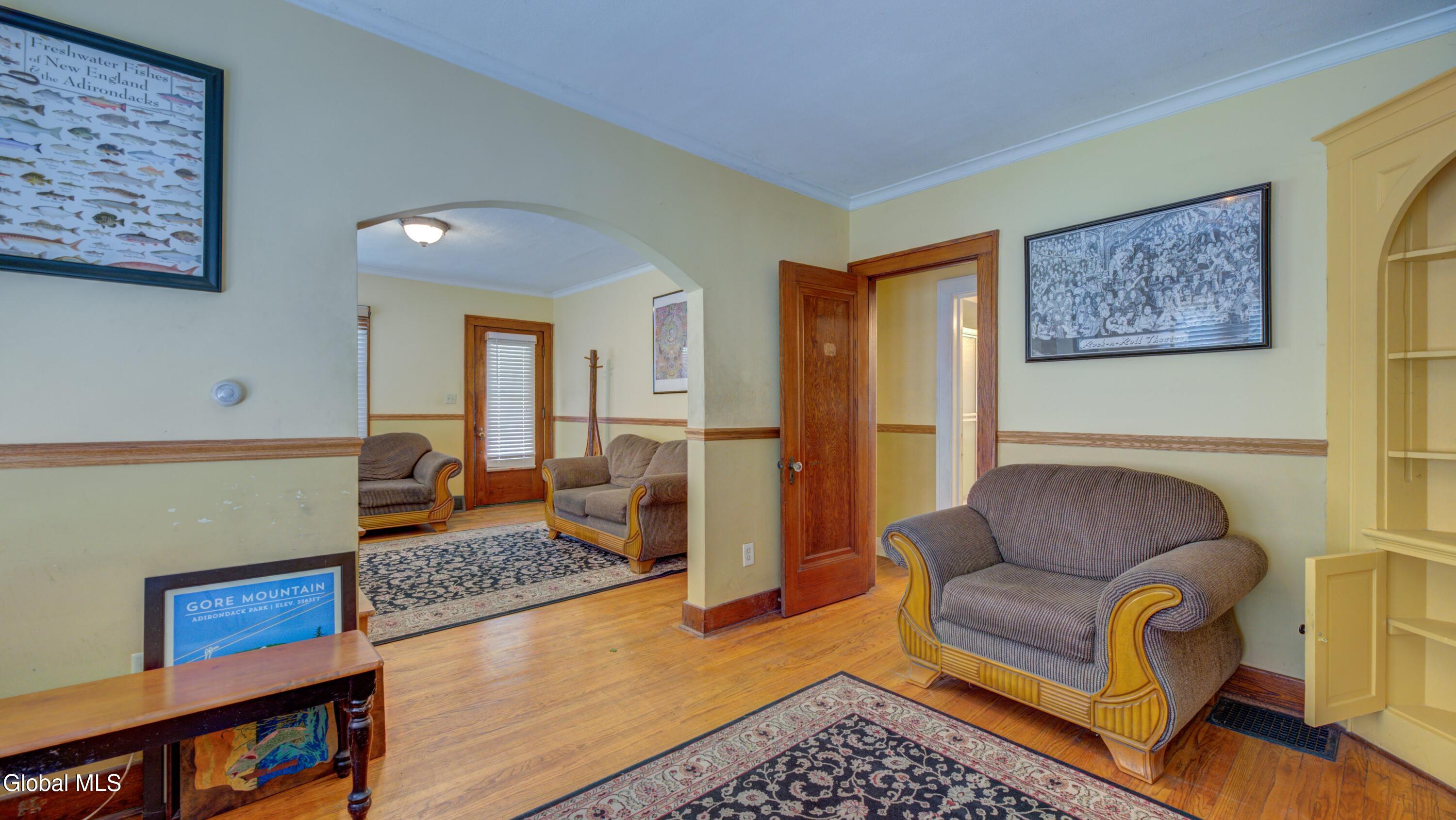 16 N Hollywood Avenue Gloversville NY 12078