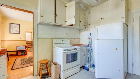 16 N Hollywood Avenue Gloversville NY 12078