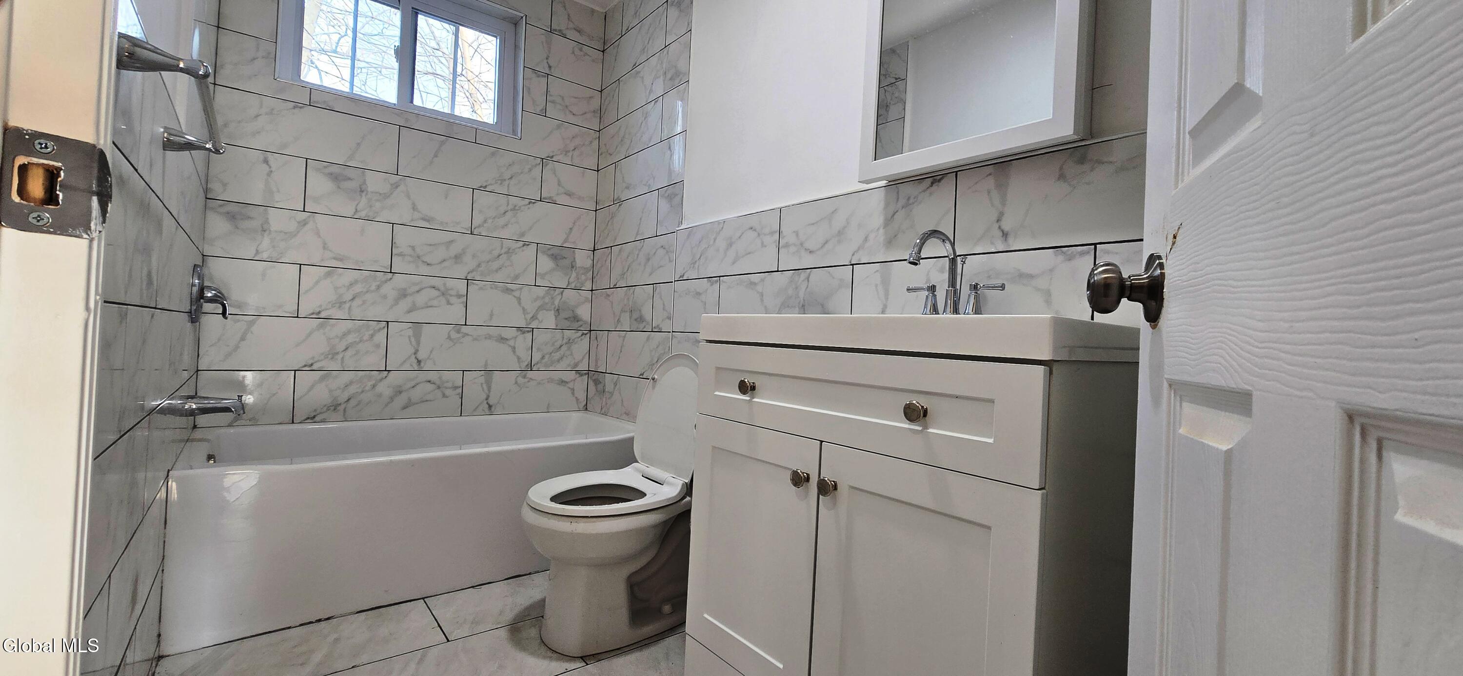 23 Albion Avenue Albany NY 12209