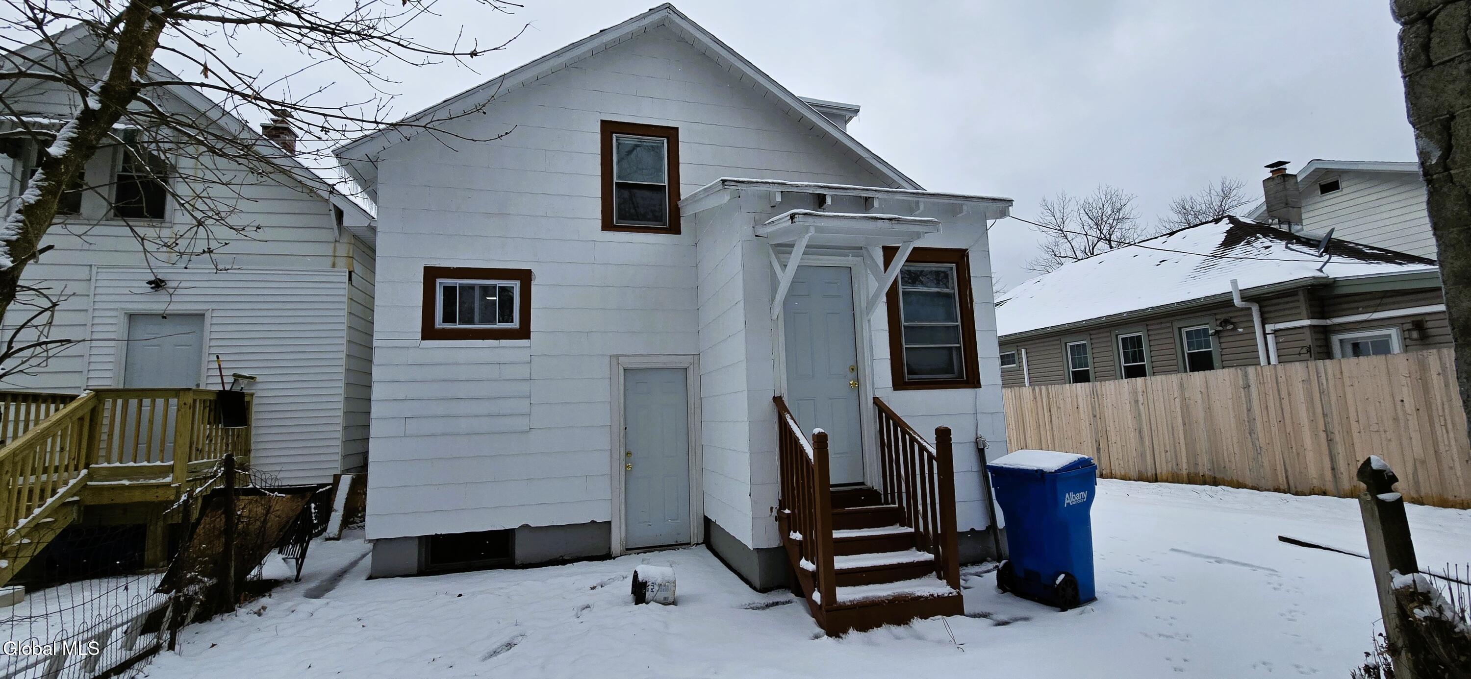 23 Albion Avenue Albany NY 12209