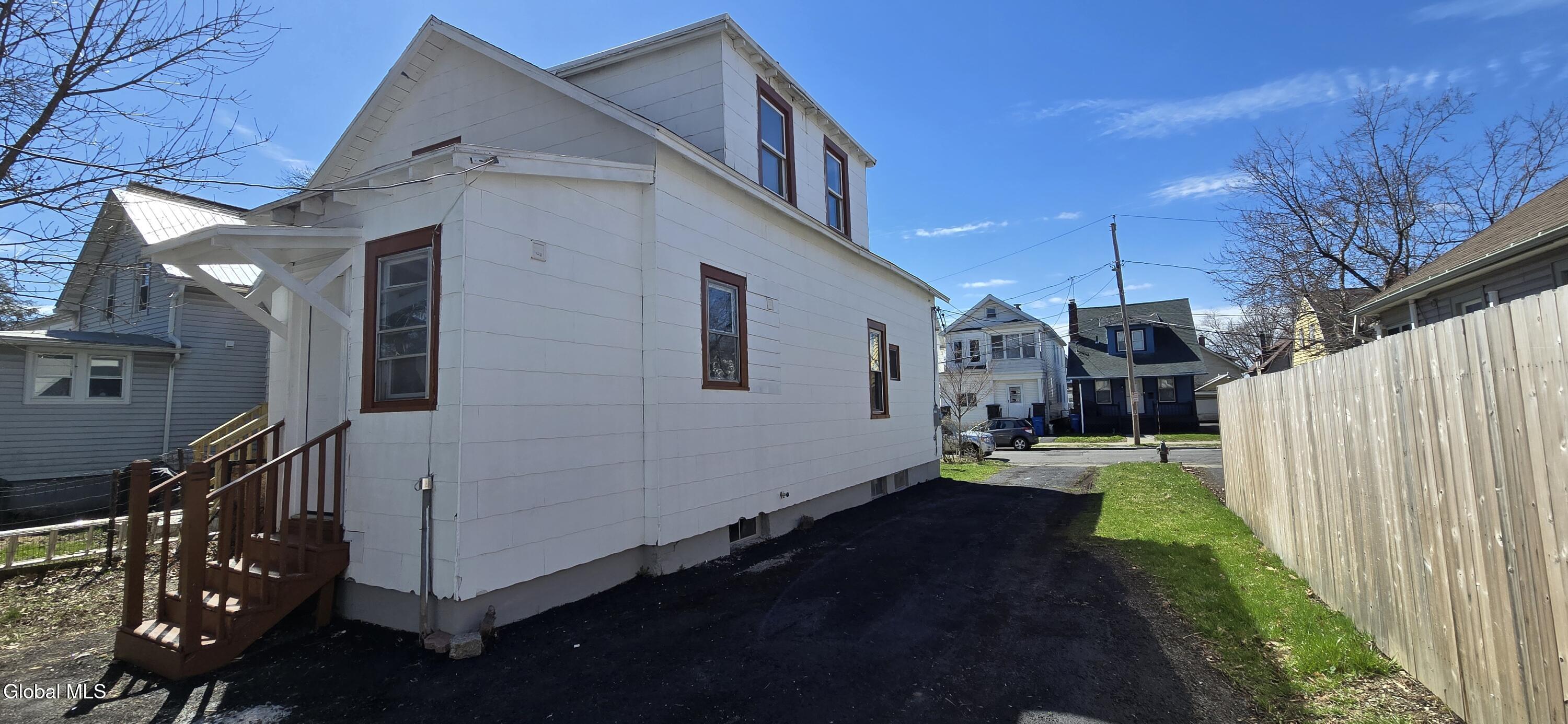 23 Albion Avenue Albany NY 12209