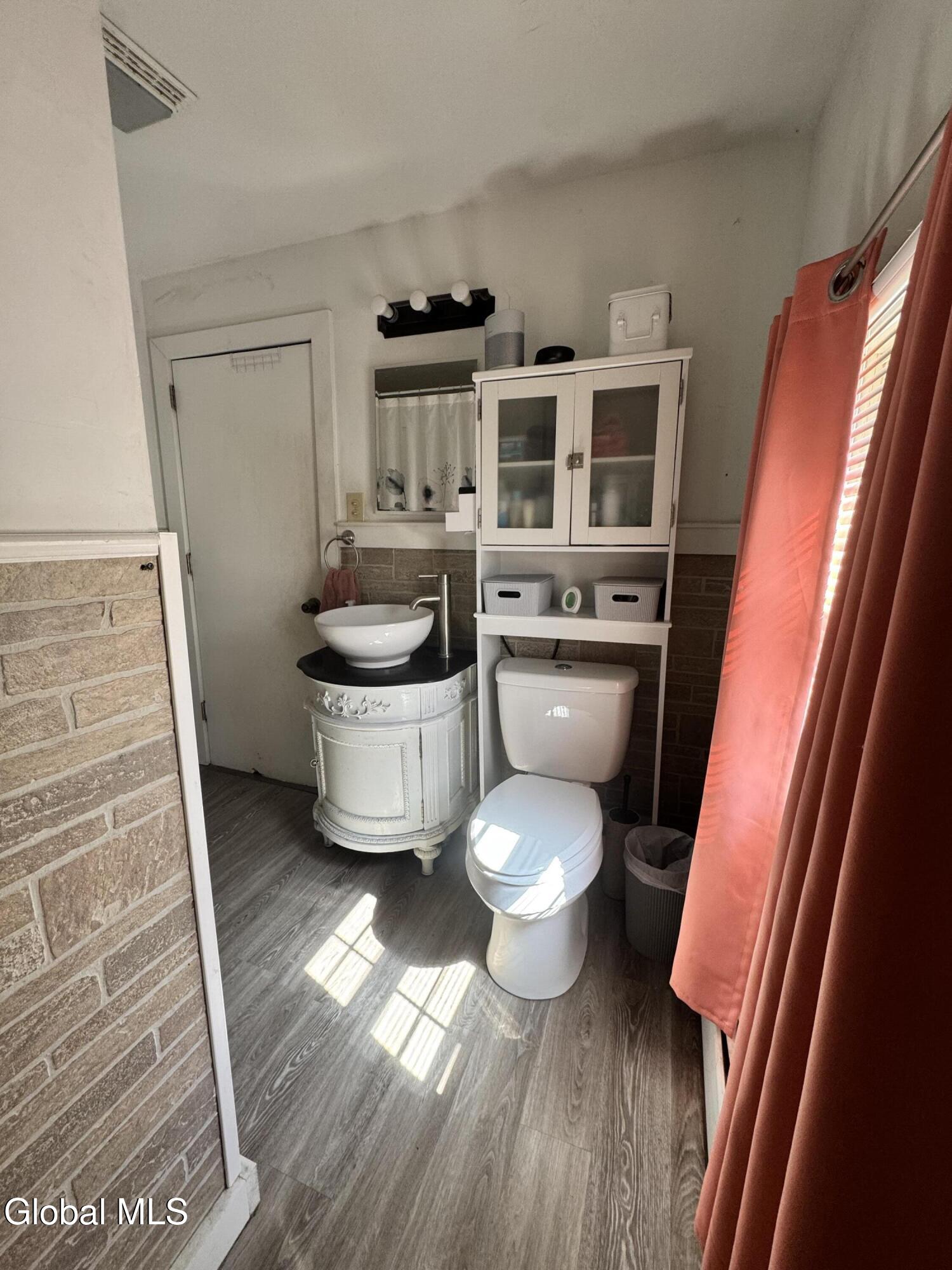 348 Gardinier Street Schenectady NY 12306