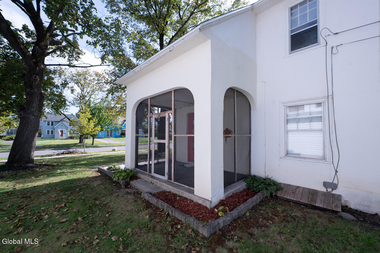 191 S Main Avenue Albany NY 12208