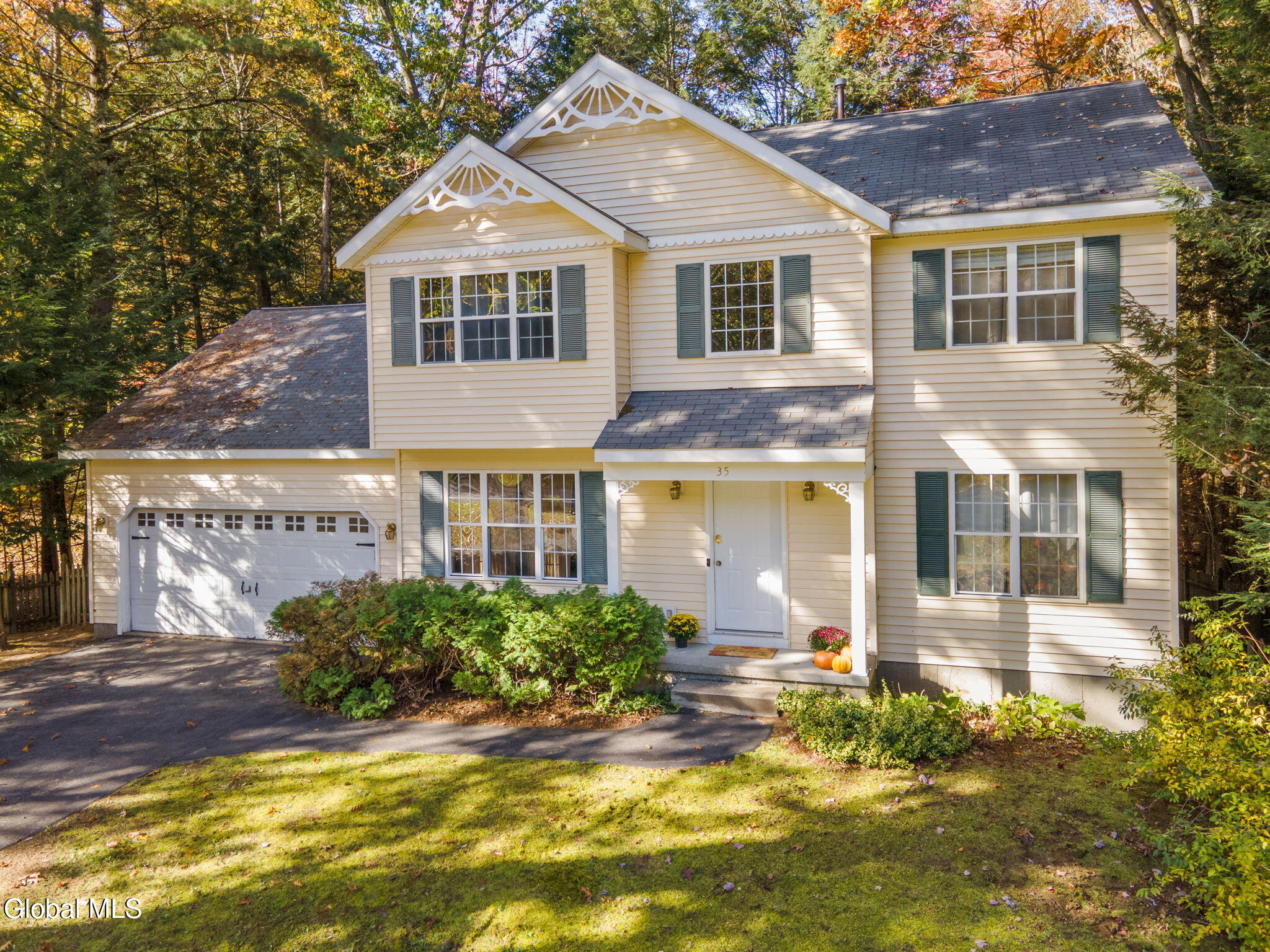 35 Whirlaway Boulevard Gansevoort NY 12831