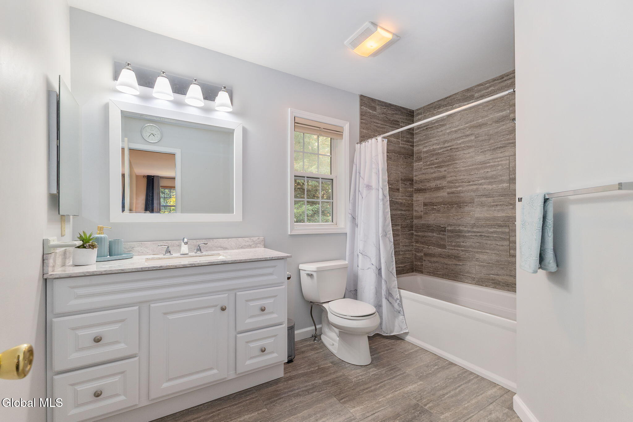 35 Whirlaway Boulevard Gansevoort NY 12831