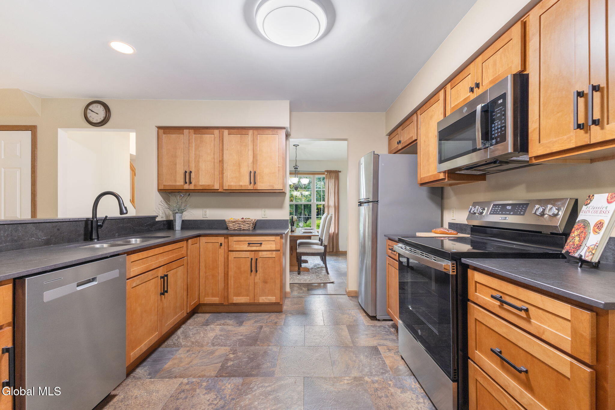 35 Whirlaway Boulevard Gansevoort NY 12831