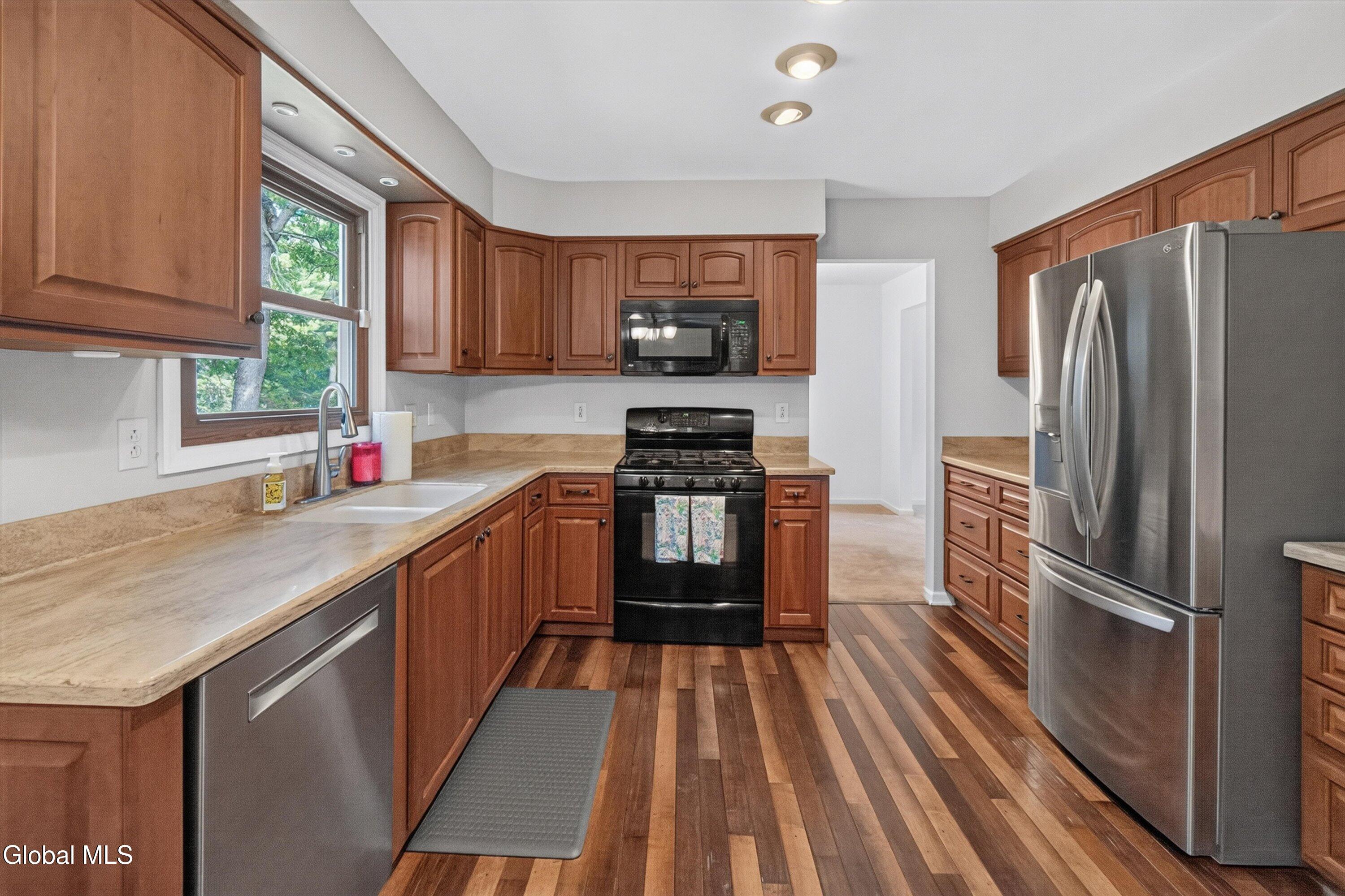 20 Van Brummel Lane Ballston Spa NY 12020