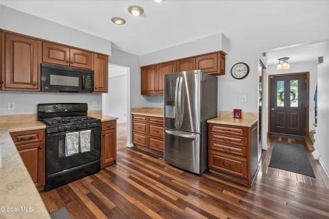 20 Van Brummel Lane Ballston Spa NY 12020