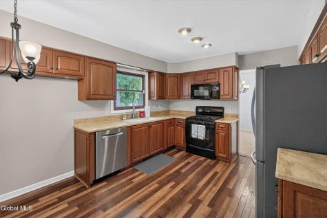 20 Van Brummel Lane Ballston Spa NY 12020