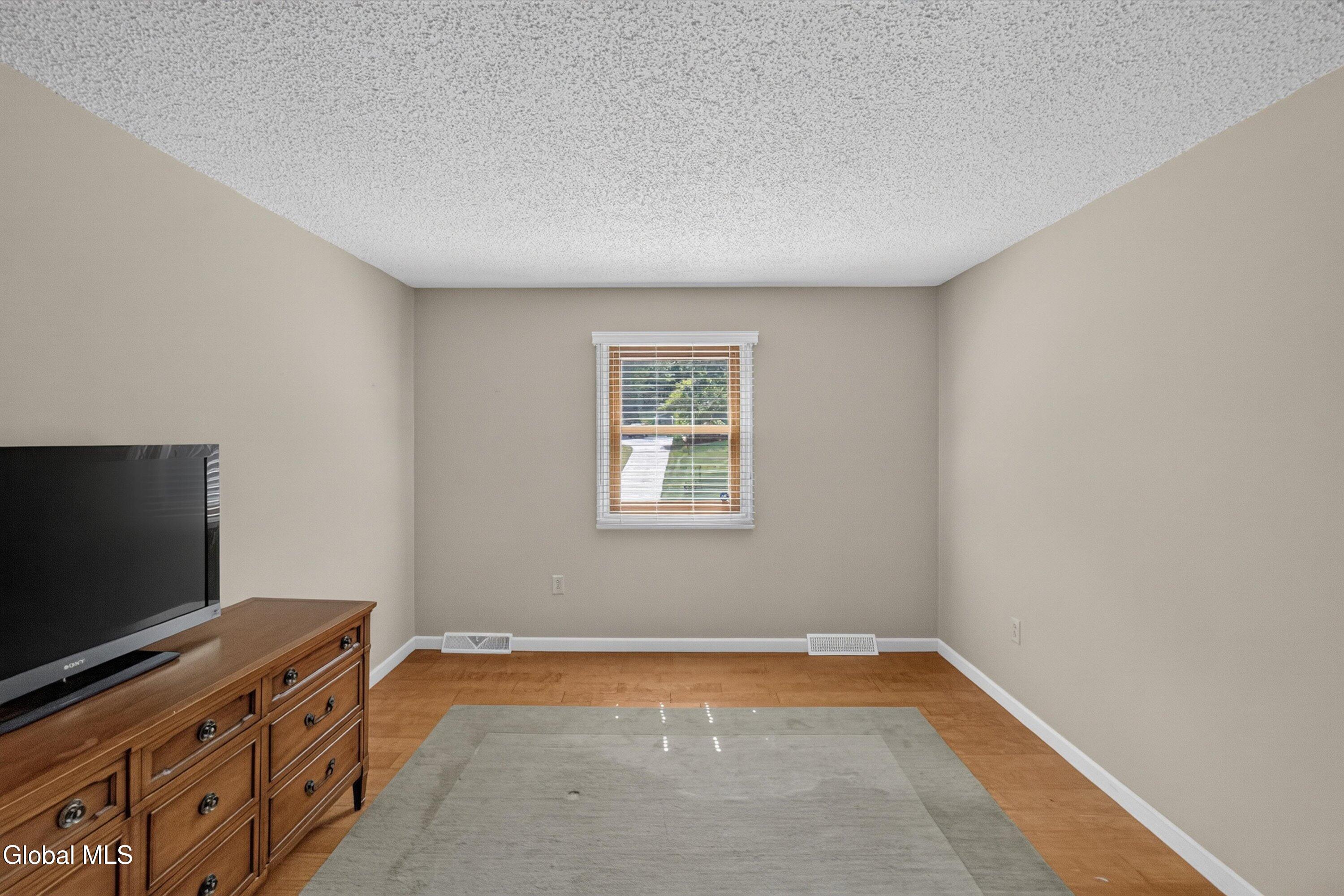 20 Van Brummel Lane Ballston Spa NY 12020