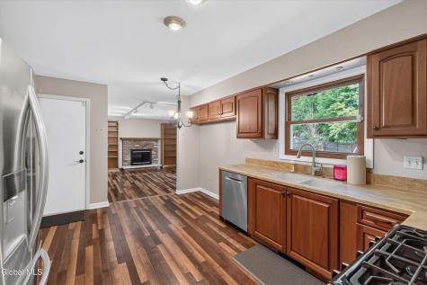 20 Van Brummel Lane Ballston Spa NY 12020