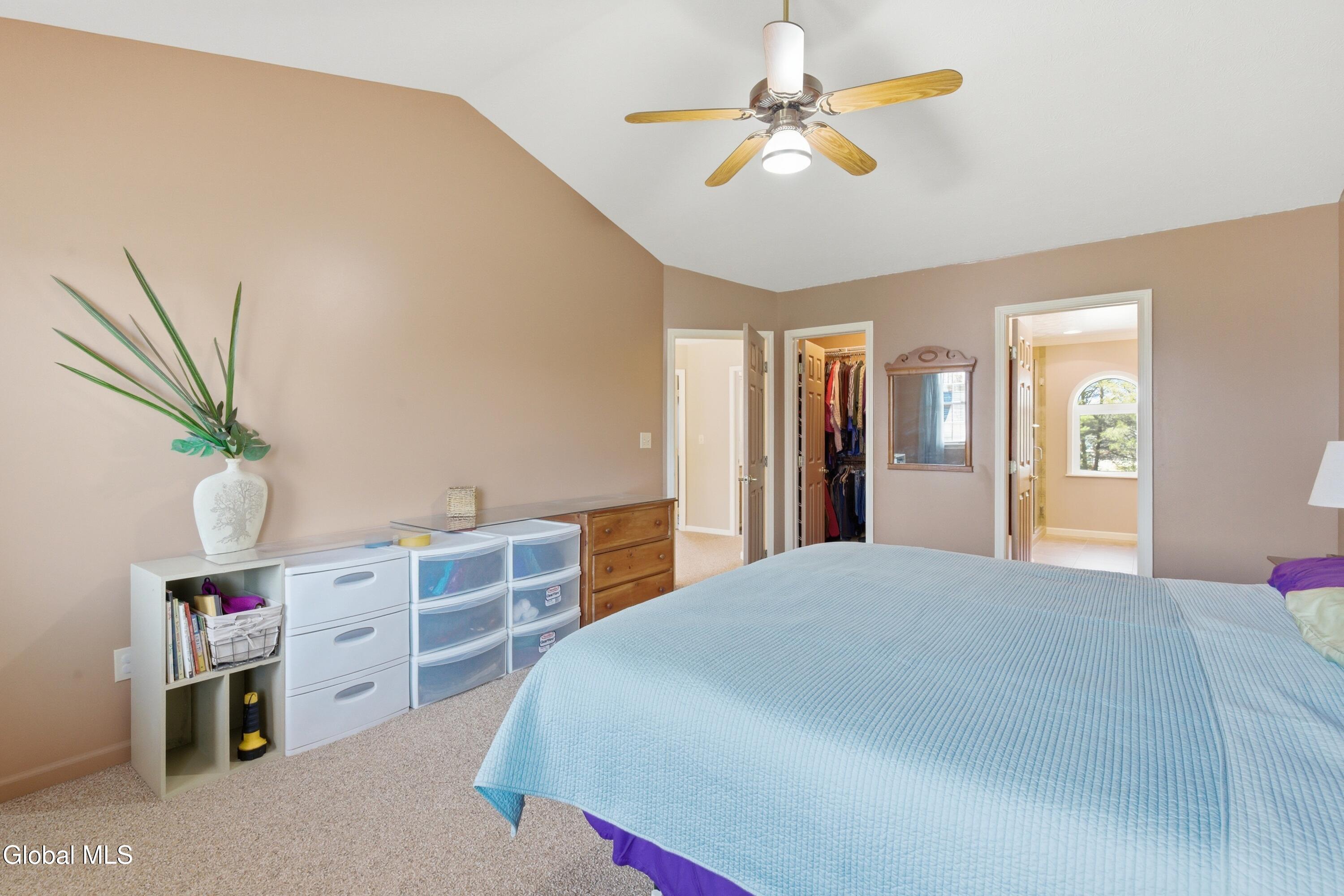 145 Kennewyck Circle Guilderland NY 12159