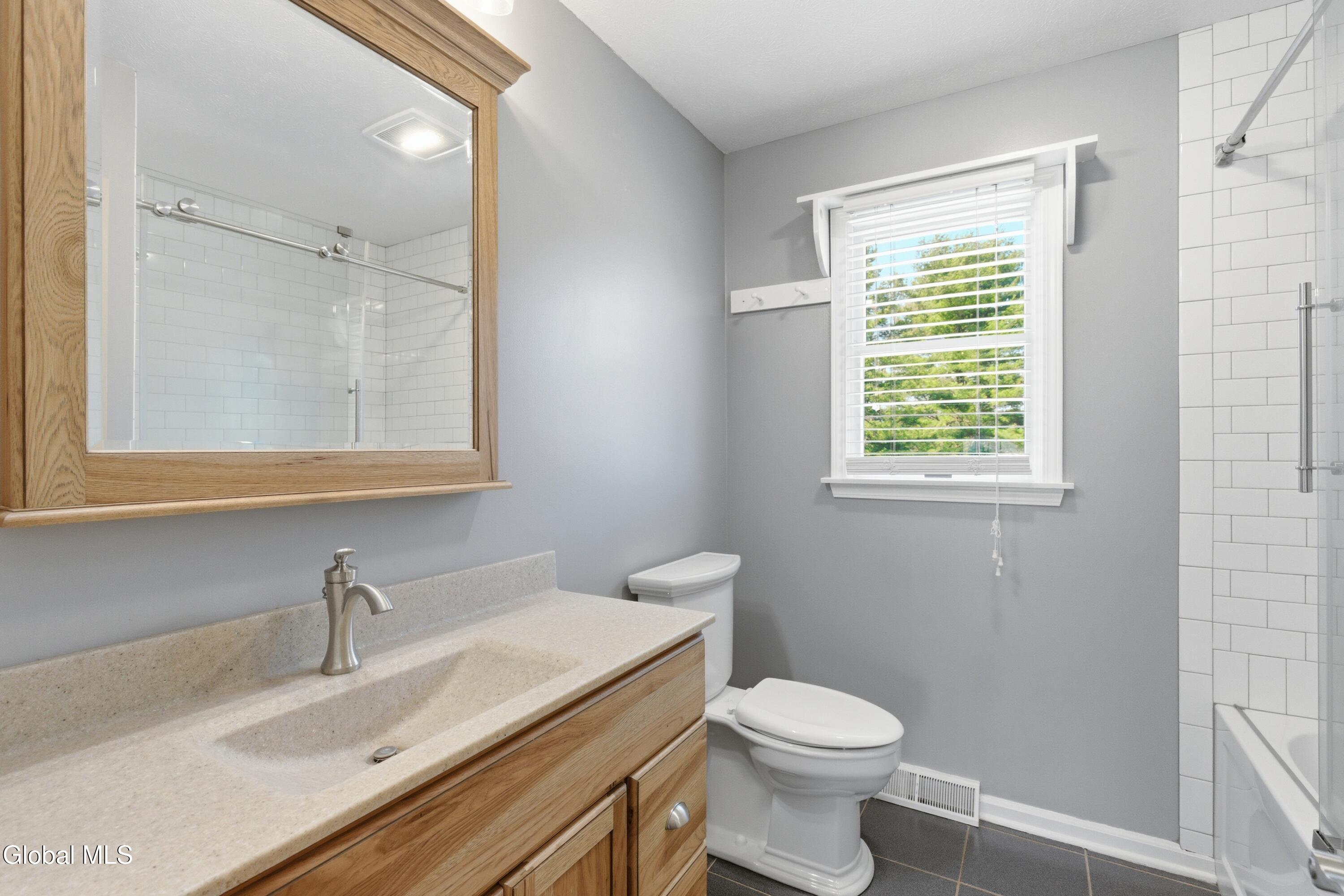 145 Kennewyck Circle Guilderland NY 12159