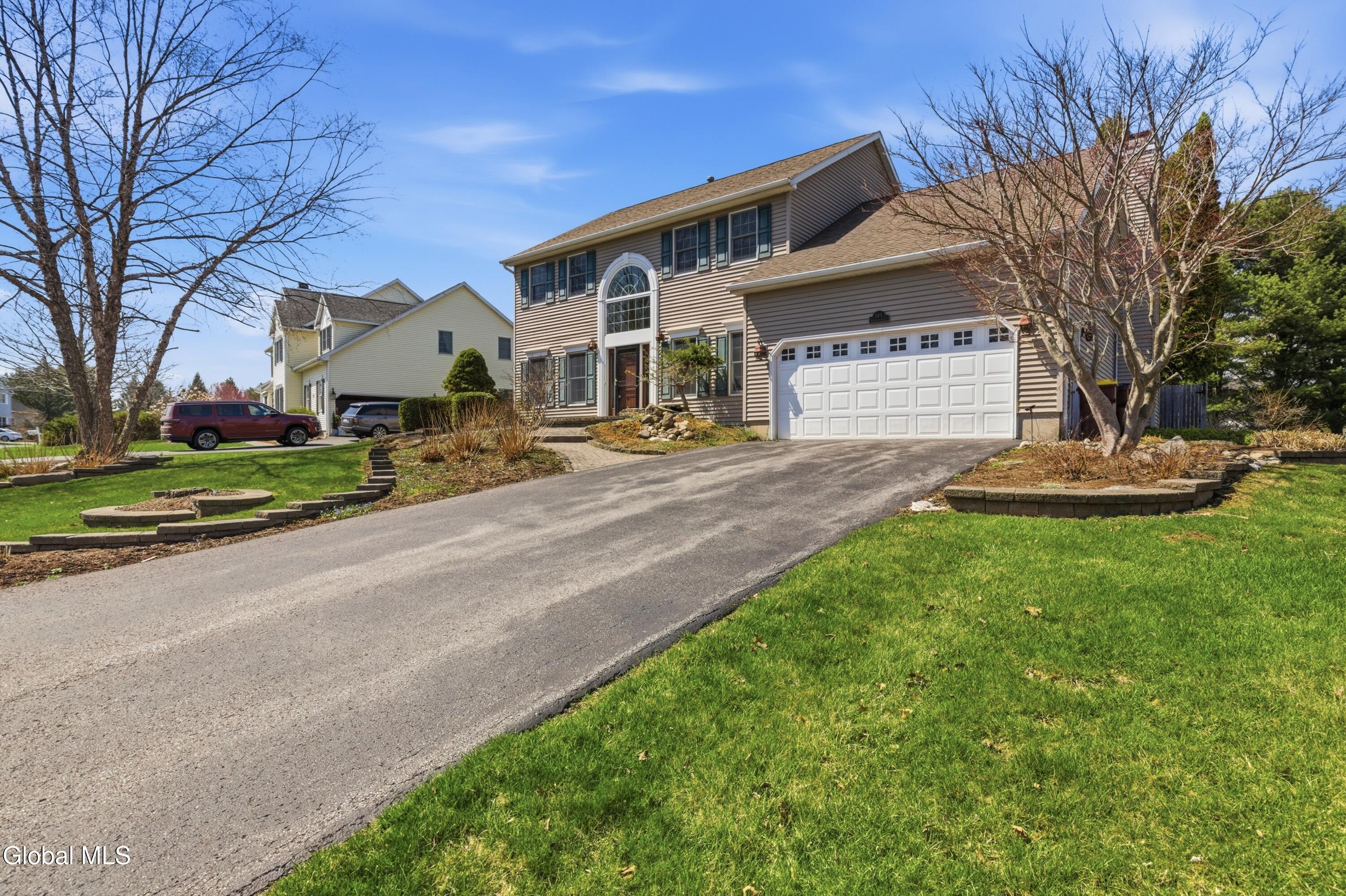 145 Kennewyck Circle Guilderland NY 12159