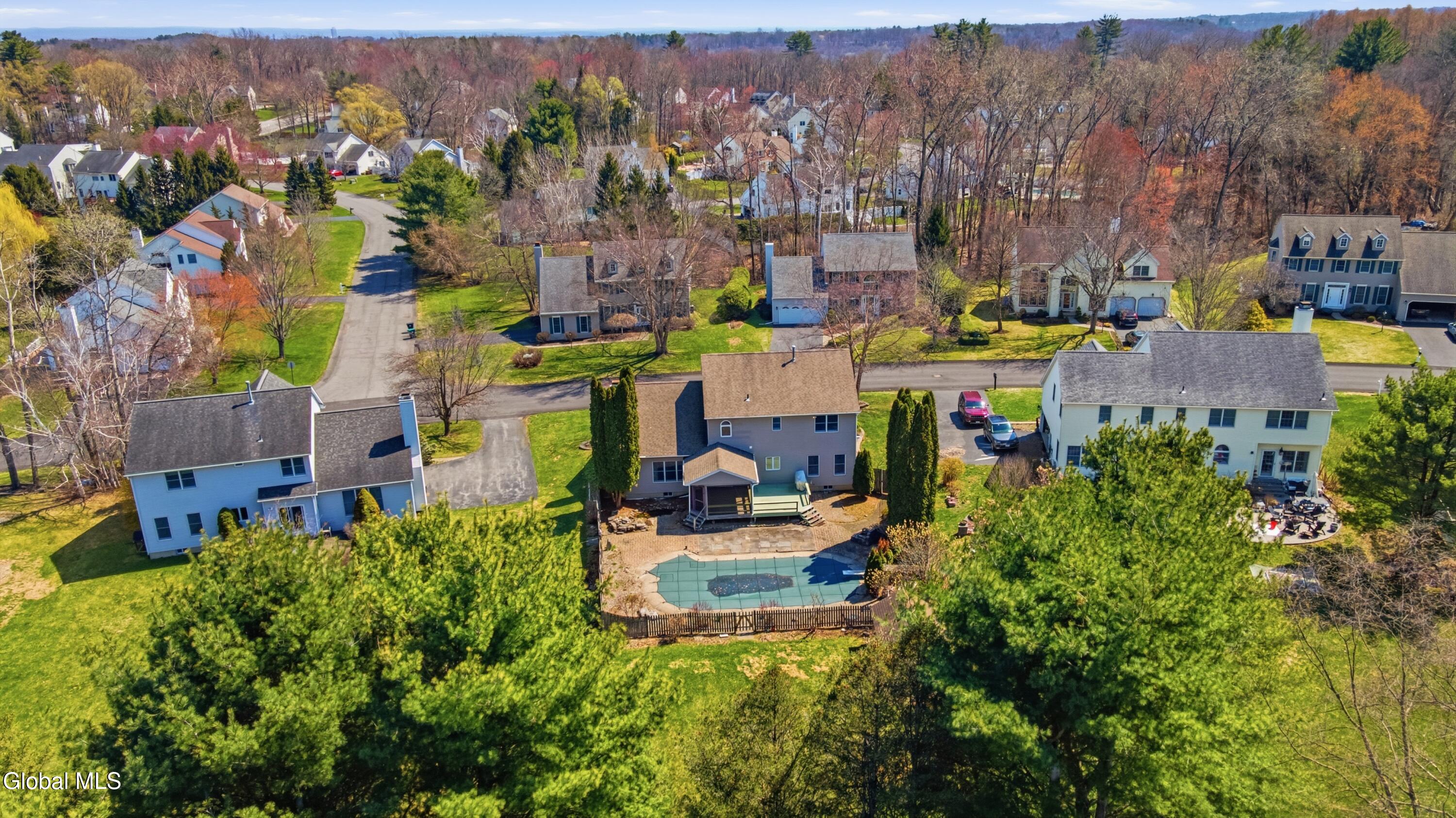 145 Kennewyck Circle Guilderland NY 12159