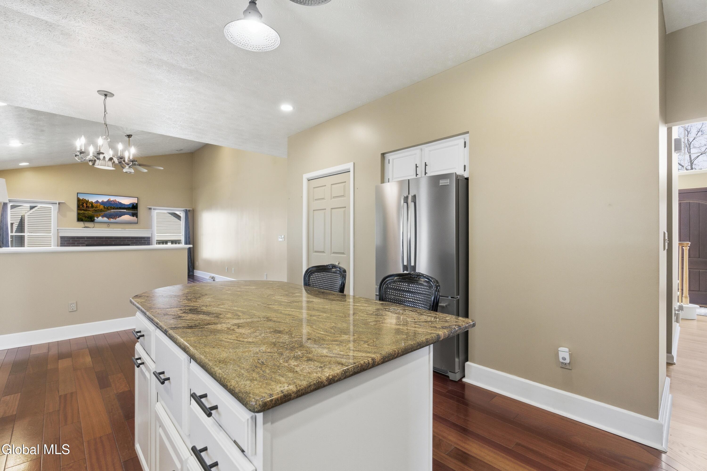 145 Kennewyck Circle Guilderland NY 12159