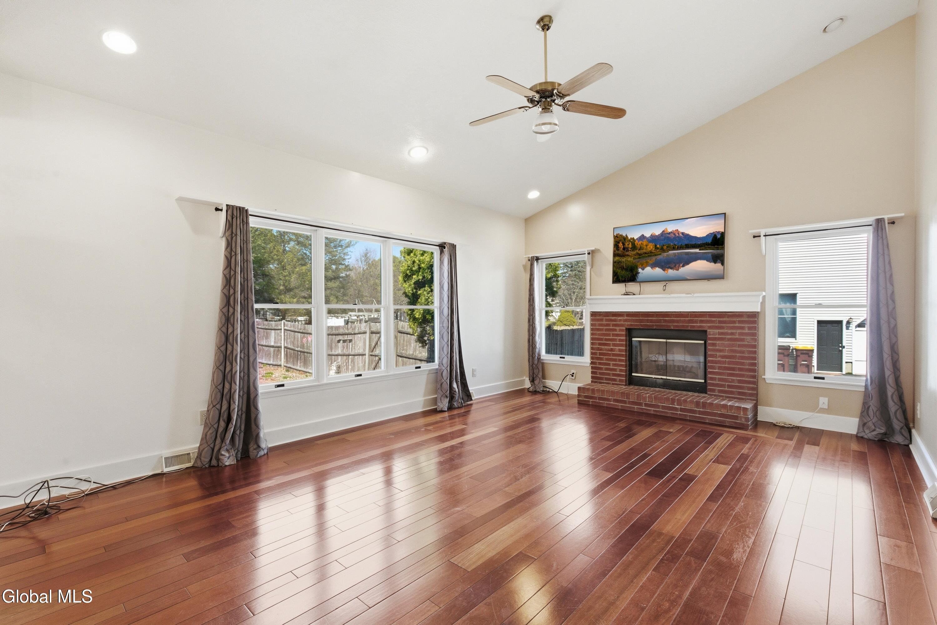 145 Kennewyck Circle Guilderland NY 12159