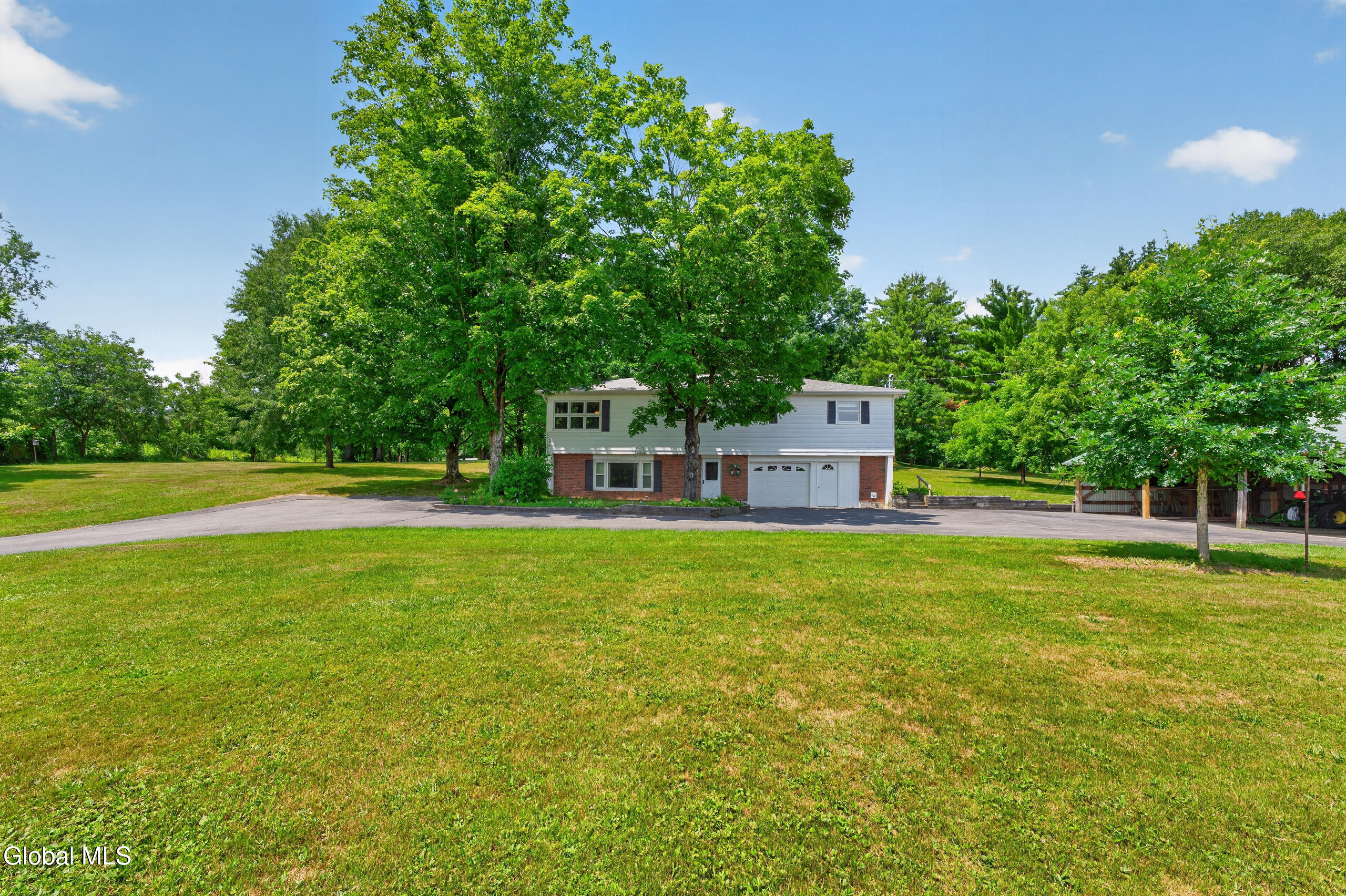 11 Warren Cemetery Road Hoosick Falls NY 12090