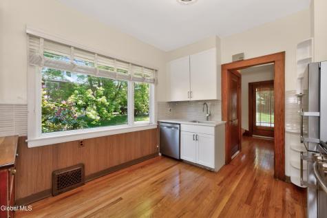 11 Orchard Terrace Wynantskill NY 12198