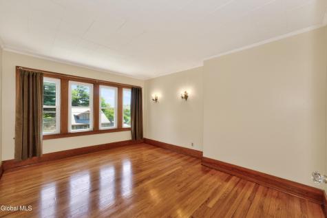 11 Orchard Terrace Wynantskill NY 12198