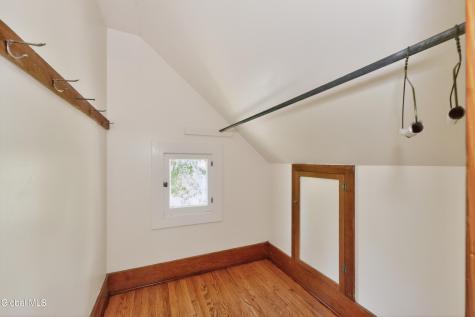 11 Orchard Terrace Wynantskill NY 12198