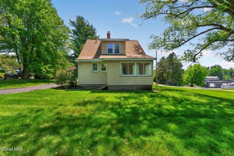 11 Orchard Terrace Wynantskill NY 12198