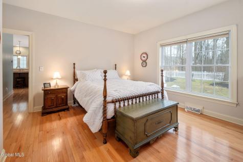 34 Lancaster Court Ballston Lake NY 12019