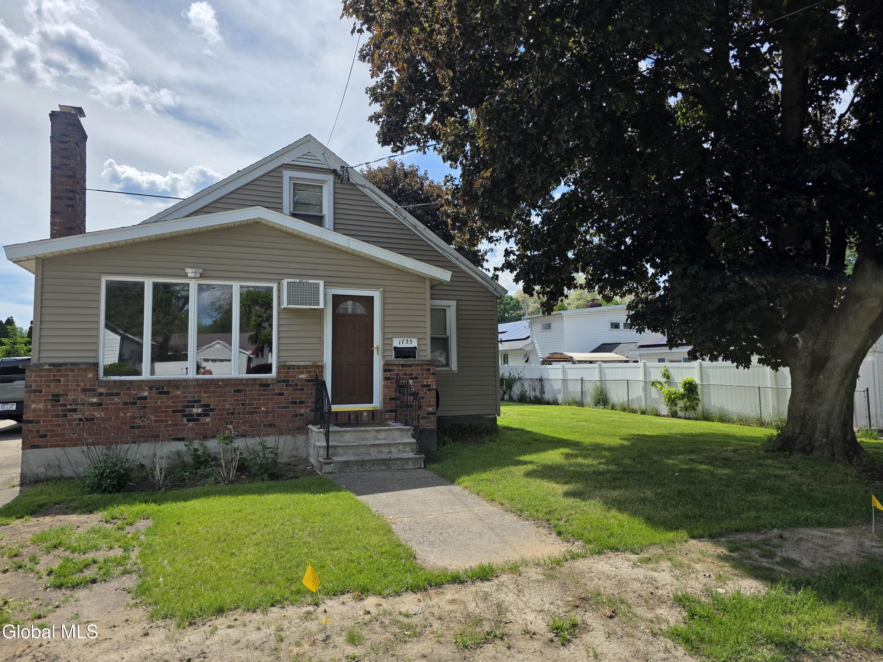 1735 Suffolk Avenue Schenectady NY 12303