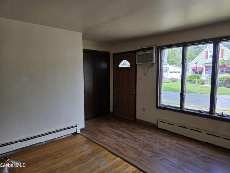 1735 Suffolk Avenue Schenectady NY 12303