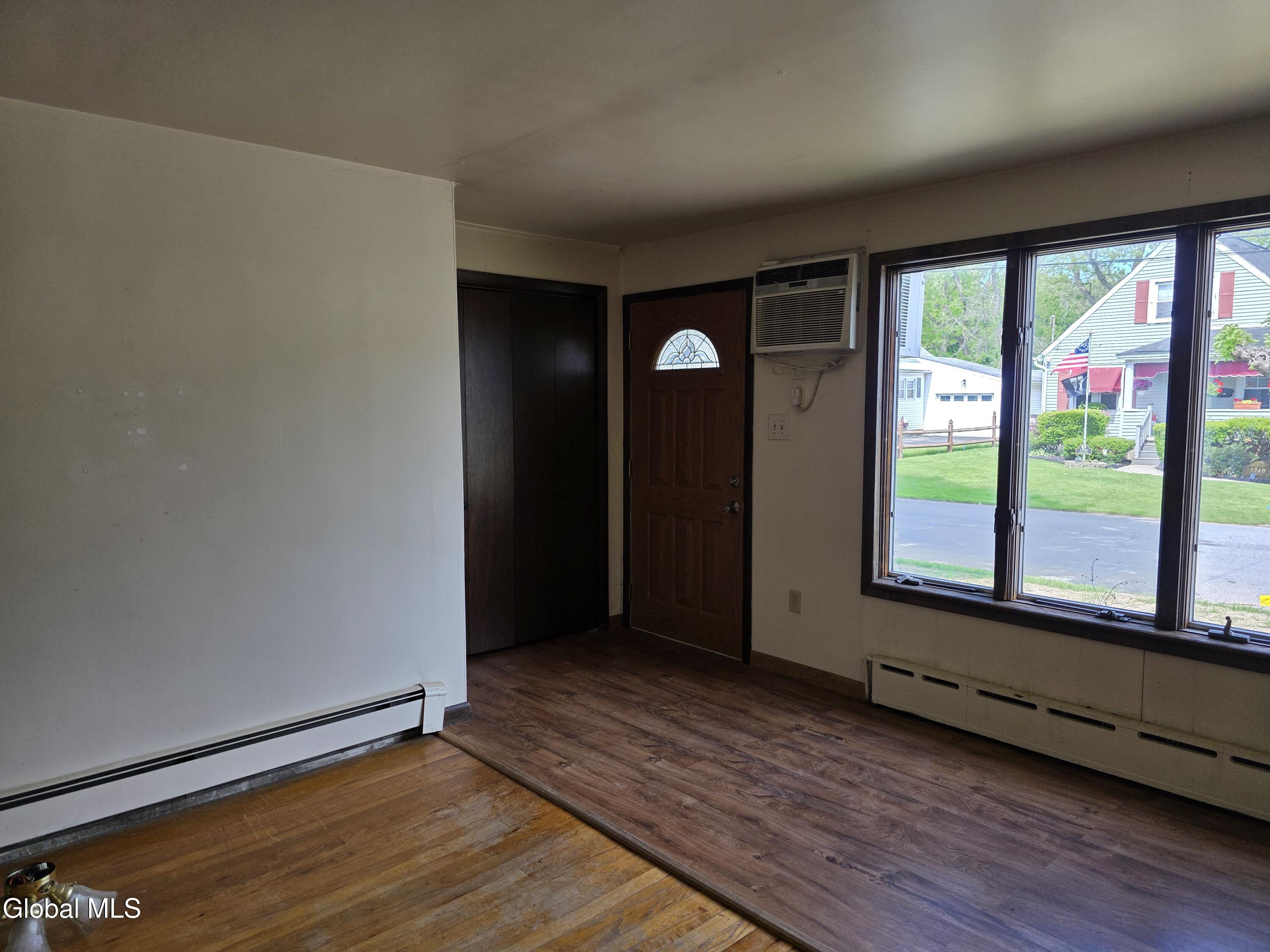 1735 Suffolk Avenue Schenectady NY 12303