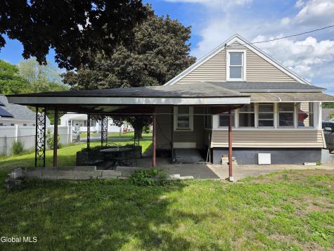 1735 Suffolk Avenue Schenectady NY 12303