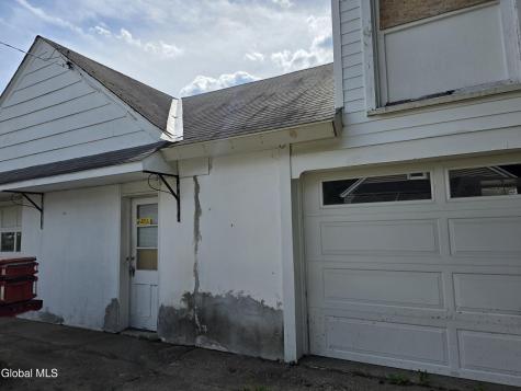 1735 Suffolk Avenue Schenectady NY 12303