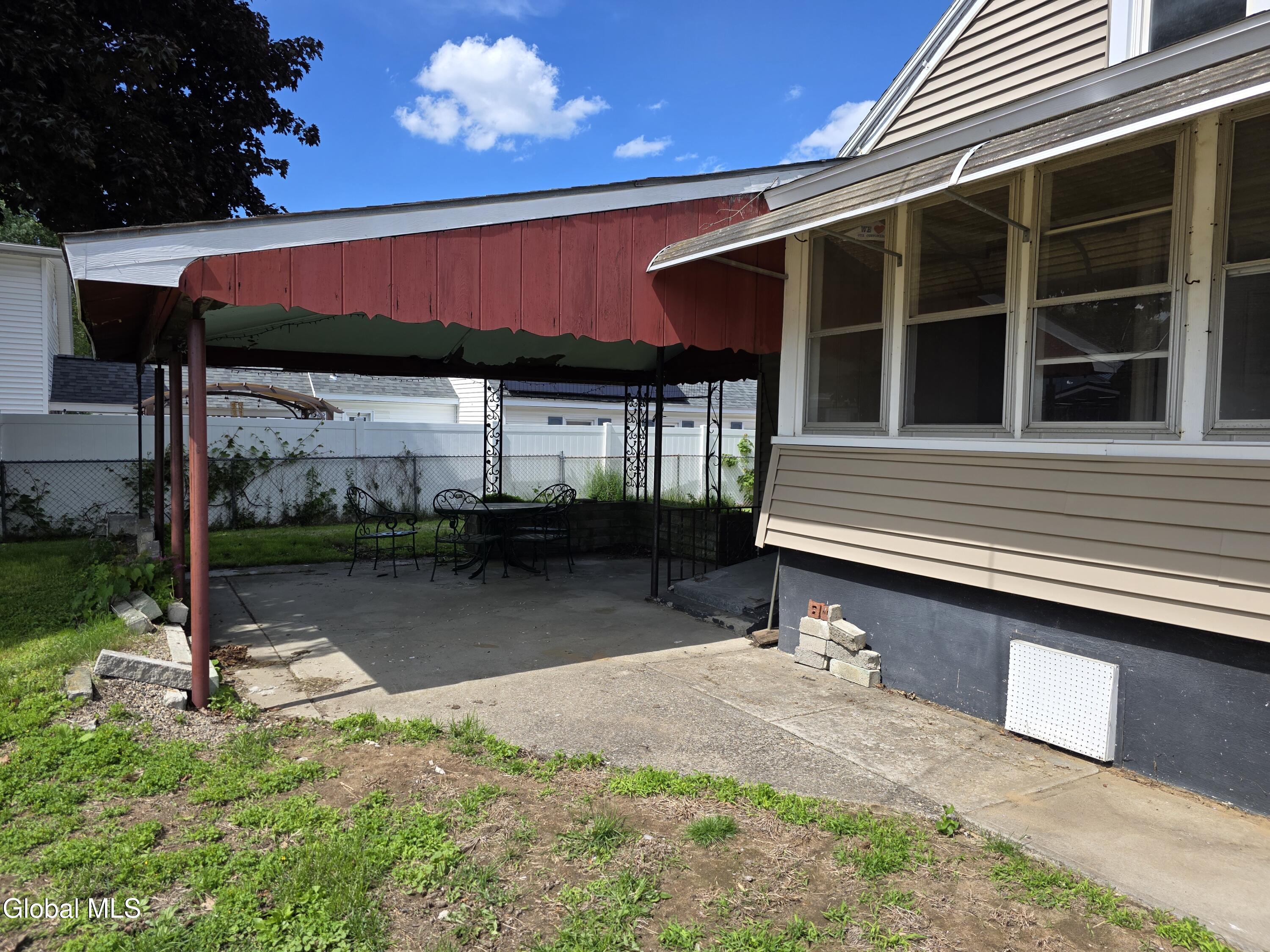 1735 Suffolk Avenue Schenectady NY 12303
