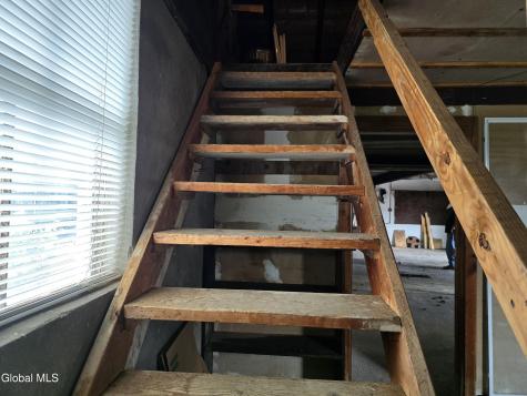 1735 Suffolk Avenue Schenectady NY 12303