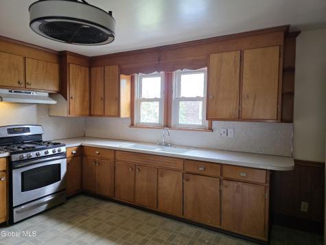 1735 Suffolk Avenue Schenectady NY 12303