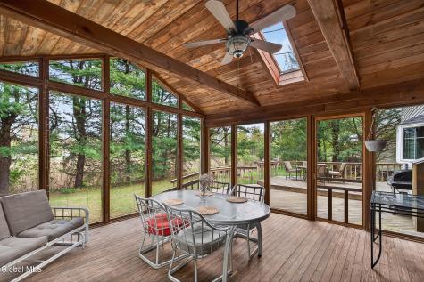 12 Carolanne Drive Delmar NY 12054