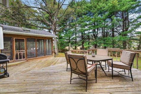 12 Carolanne Drive Delmar NY 12054