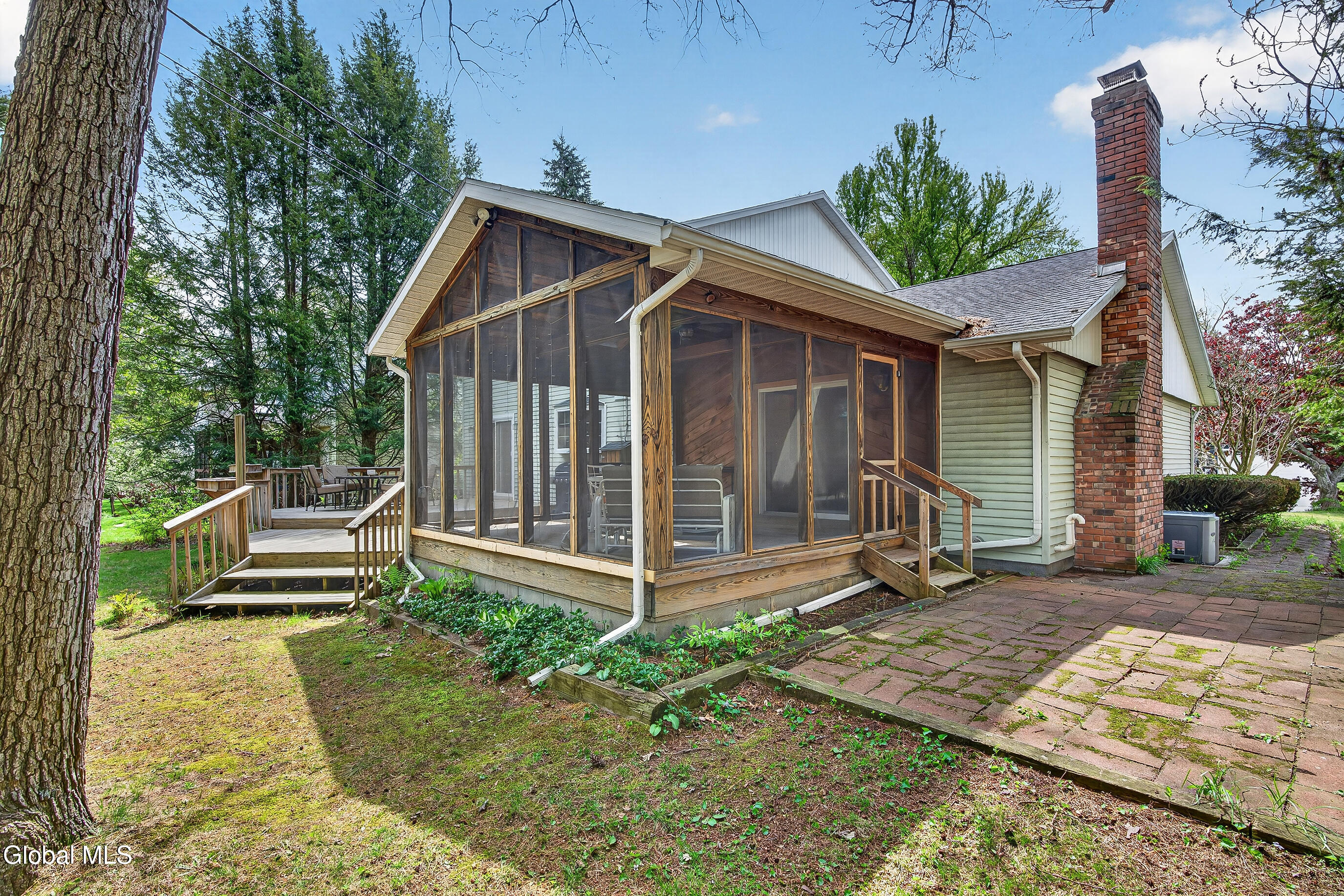 12 Carolanne Drive Delmar NY 12054