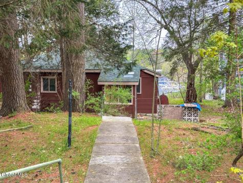 41 Hanneford Road Queensbury NY 12804